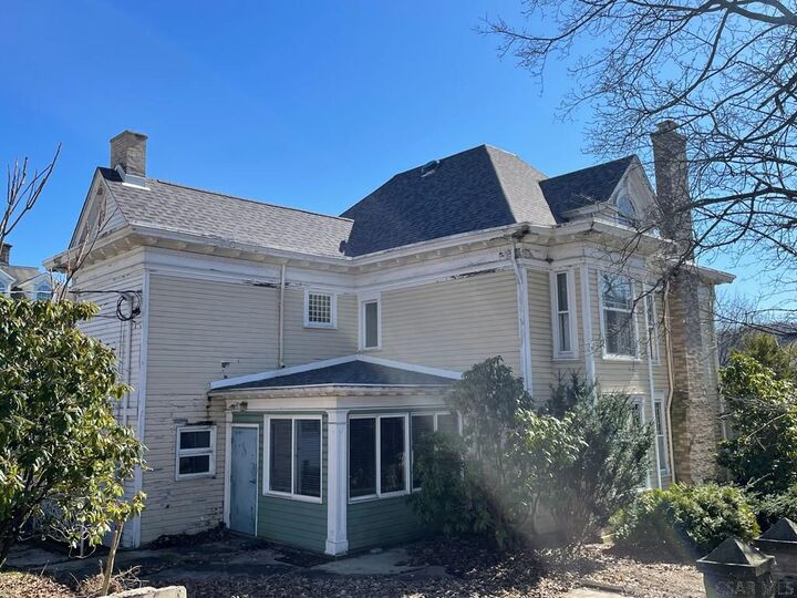 Property Photo: 1401 Somerset Avenue PA 15963