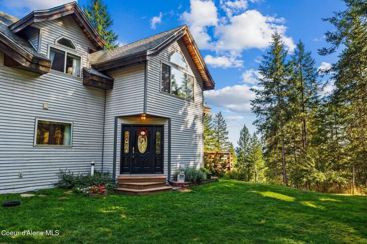 Property Photo:  299 Oak Terrace Creek  ID 83813 