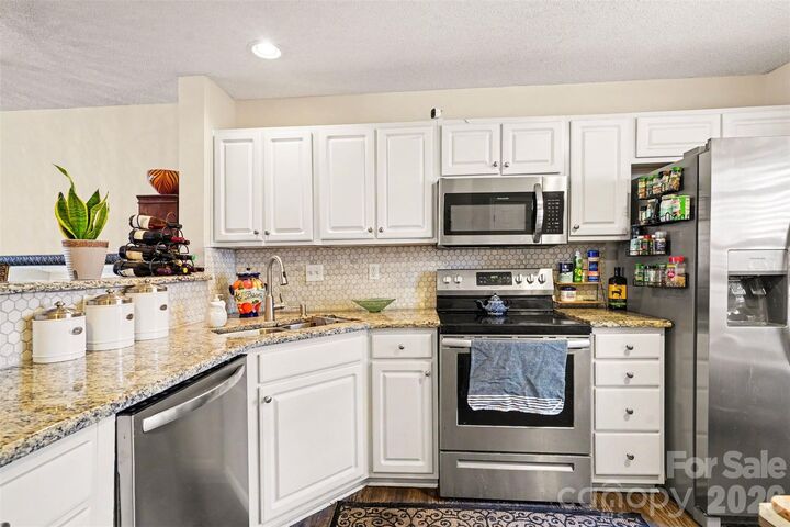 Property Photo: 6416 Saint Bernard Way NC 28269