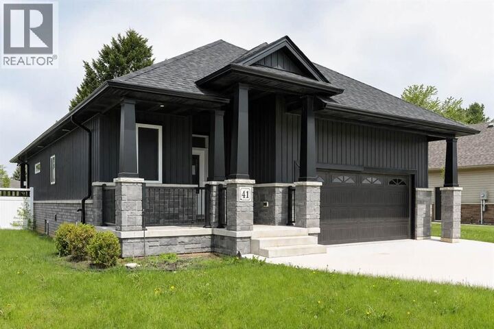 Property Photo: 41 Sleepy Meadow Drive ON N0P 1A0