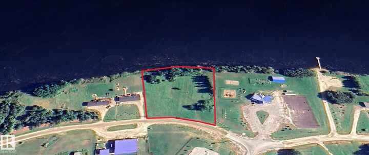 Photo de la propriété:  900 Pelican Road  AB T0G 2K0 