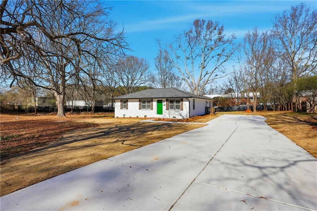 Property Photo:  127 Perry Street  GA 30052 