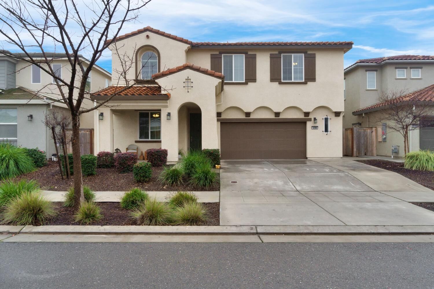 Property Photo:  4240 Hillside Road  CA 93636 