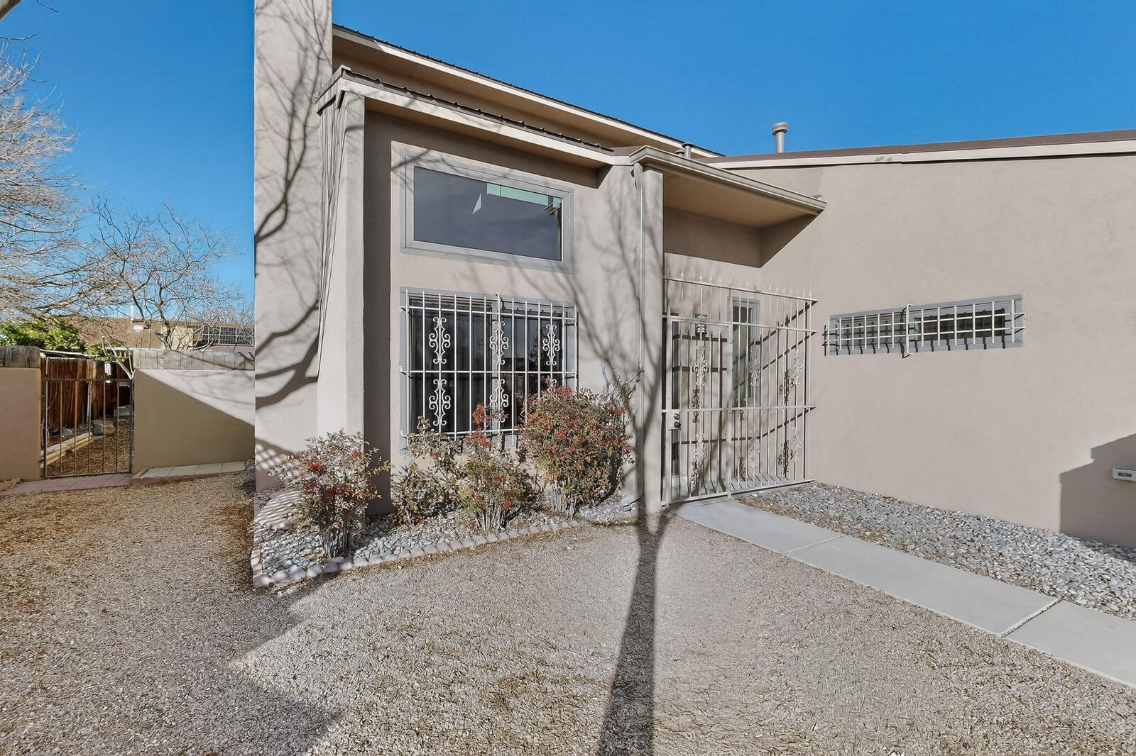 Property Photo:  5419 Kachina Street NW  NM 87120 