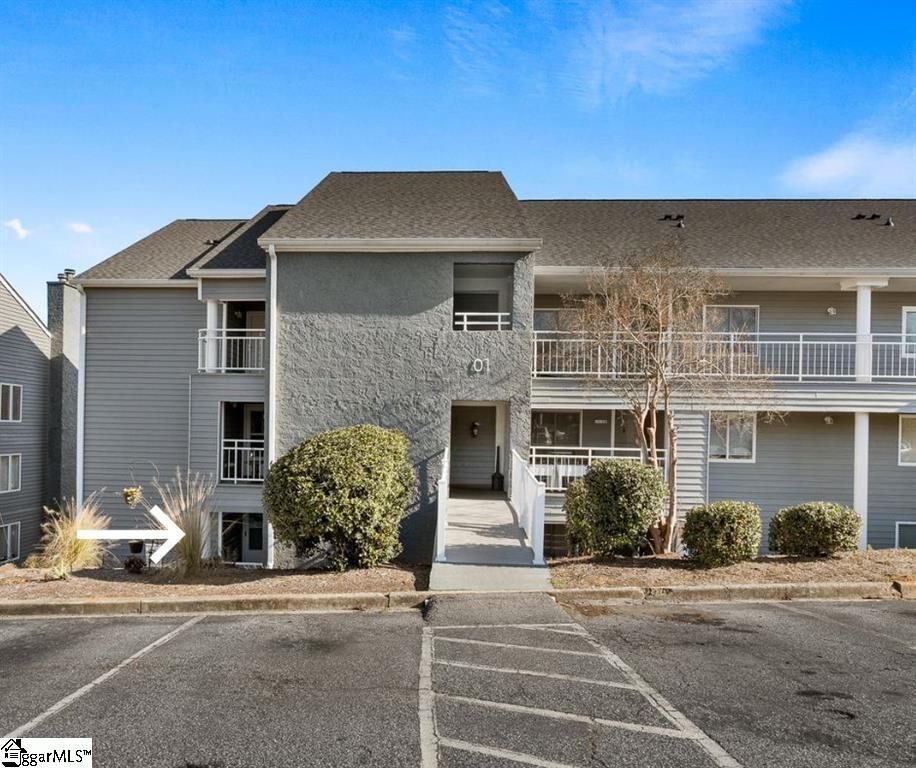 Property Photo:  101 Northlake Drive  SC 29621 