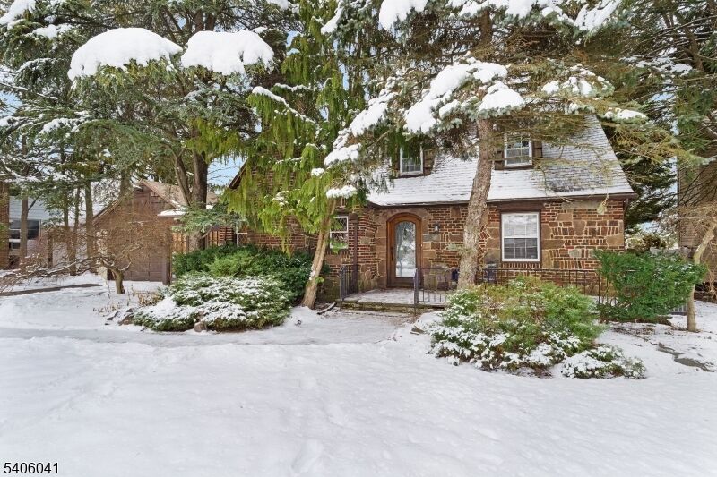 Property Photo:  2086 Westfield Ave  NJ 07076 