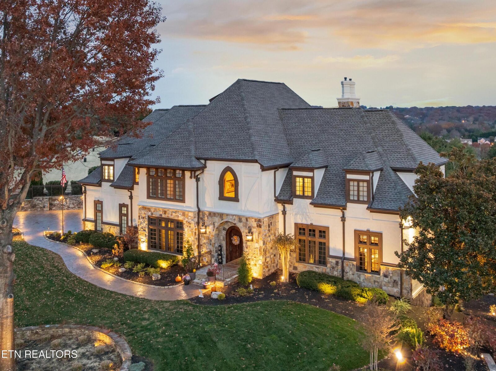 Property Photo: 9340 Linksvue Drive TN 37922