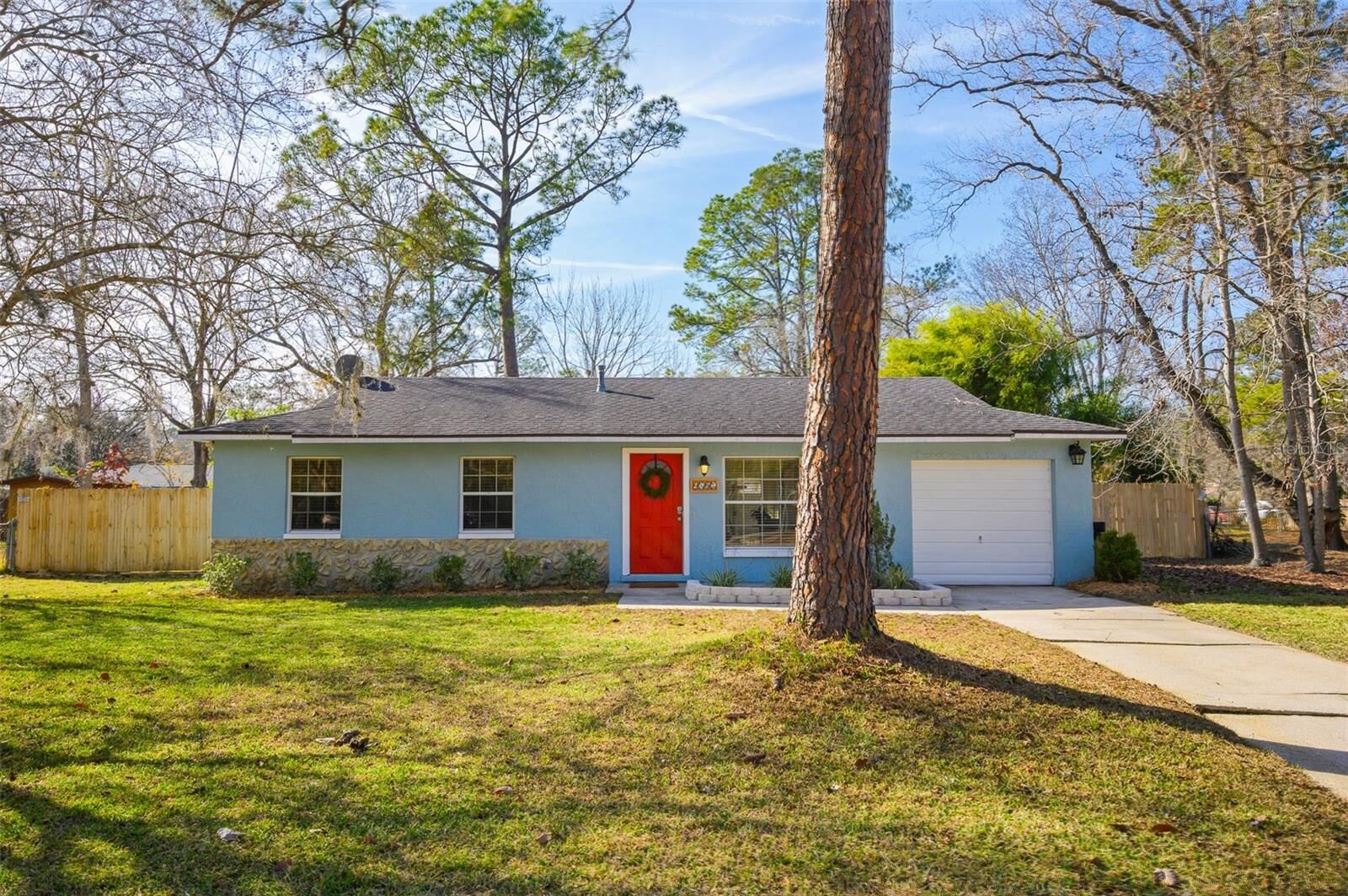 Property Photo:  6630 NW 26th Terrace  FL 32653 
