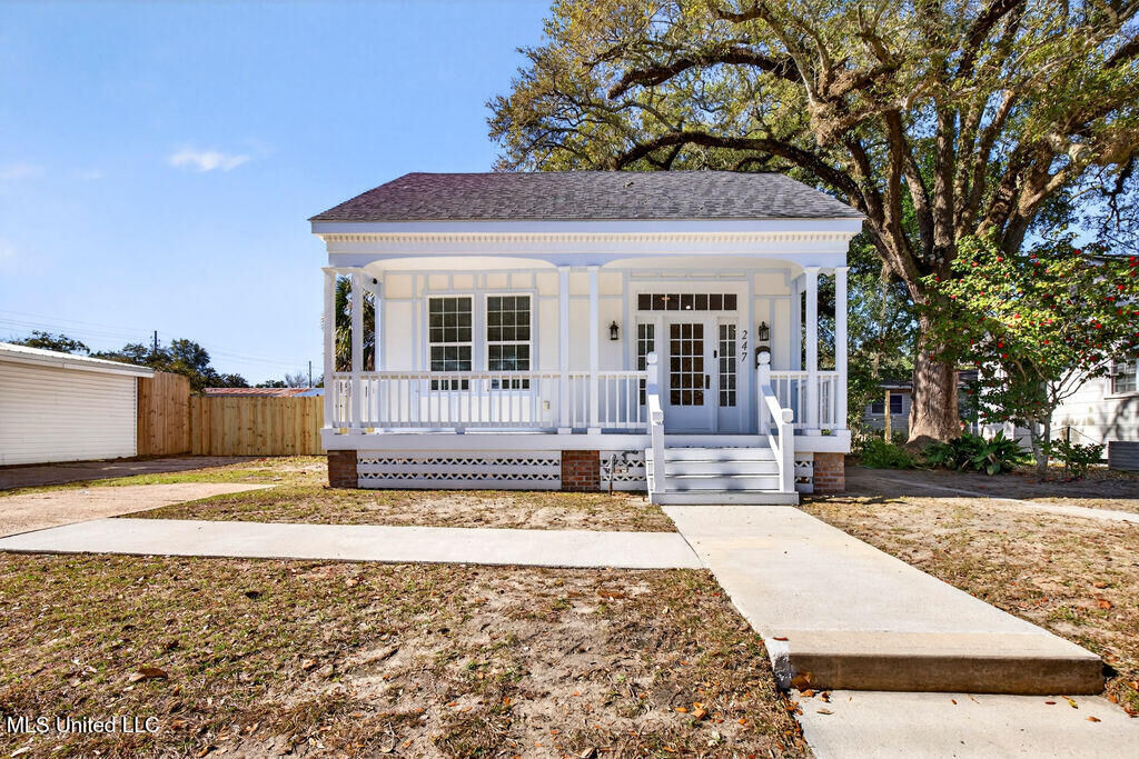 Property Photo:  247 Forrest Avenue  MS 39530 