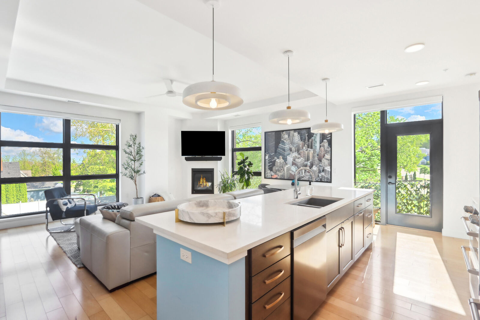 Property Photo:  215 E Pleasant St 312  WI 53066 