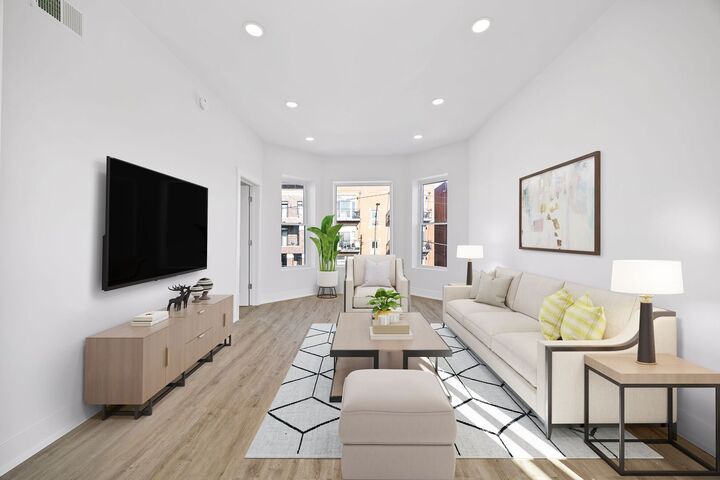 Property Photo:  2741 W Belmont Avenue 2  IL 60618 