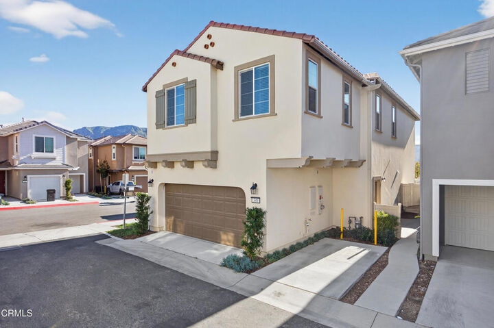 Property Photo: 340 Campbell Court CA 93060