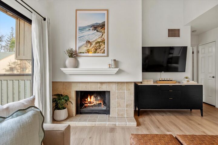 Property Photo:  524 Woodside Oaks 8  CA 95825 