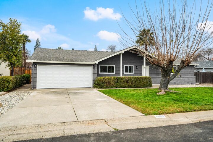 Property Photo: 4905 Heatherdale Ln CA 95608