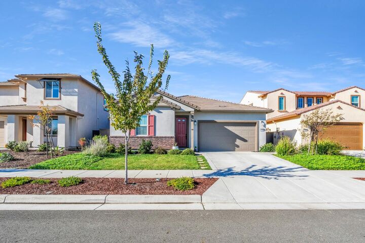 Property Photo:  5913 Vantage Street  CA 95835 