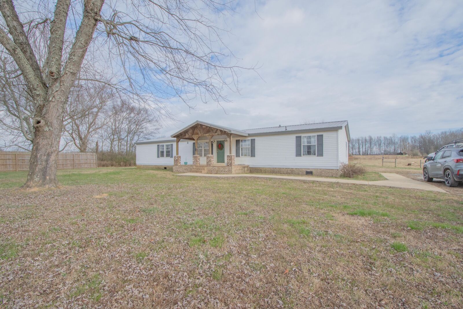 Property Photo: 3750 Fall River Rd TN 38478