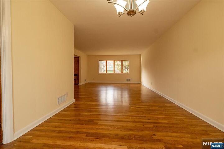Property Photo:  10 Eastbrook Drive  NJ 07661 