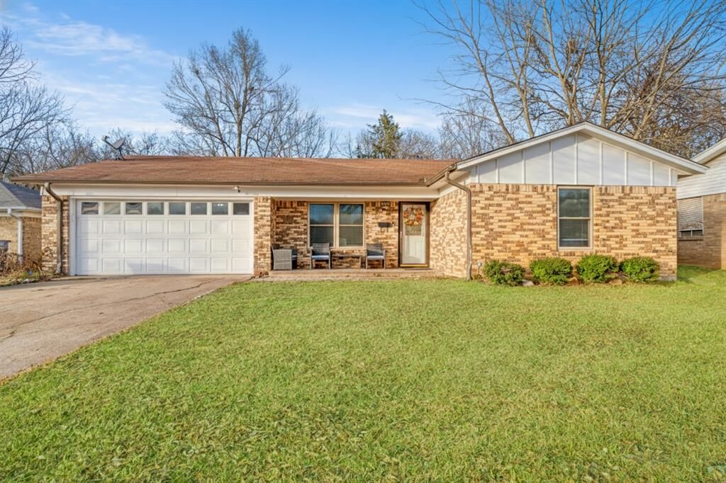 Property Photo: 1865 Jackson Street TX 75460