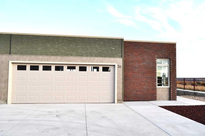 Property Photo: 34 Palisades Way NE AB T1C 2B4