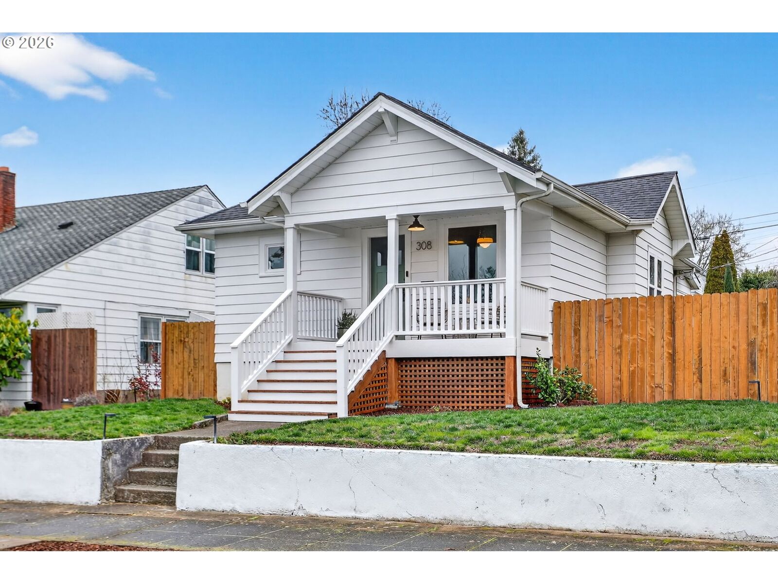 Property Photo: 308 W 35th St WA 98660