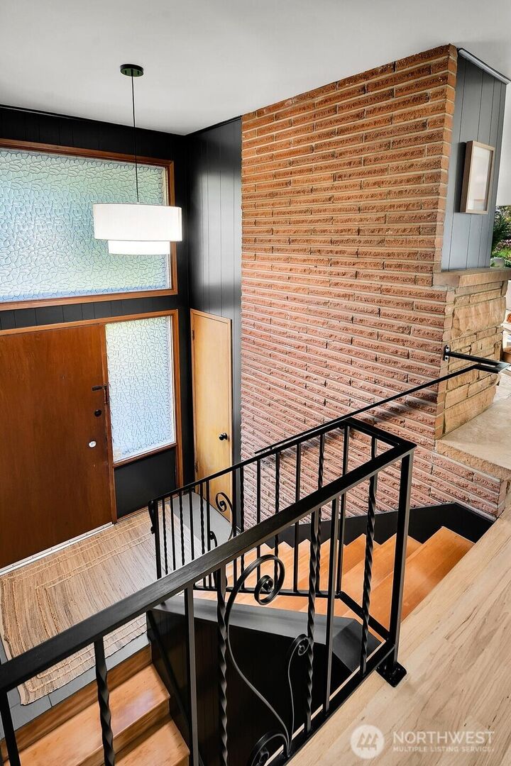 Property Photo: 19045 46th Avenue NE WA 98155