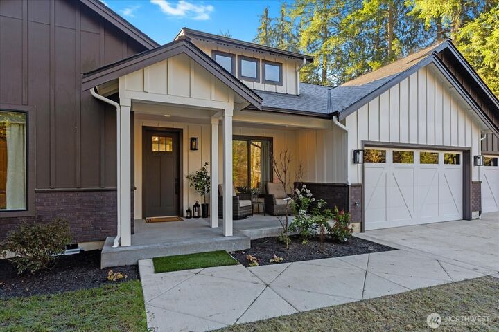 Property Photo:  7409  142 Drive SE  WA 98290 