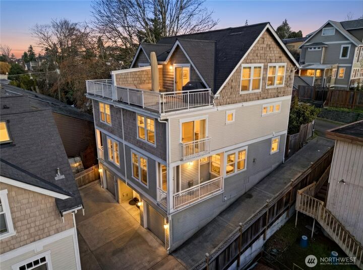 Property Photo:  3020  14th Avenue W B  WA 98119 