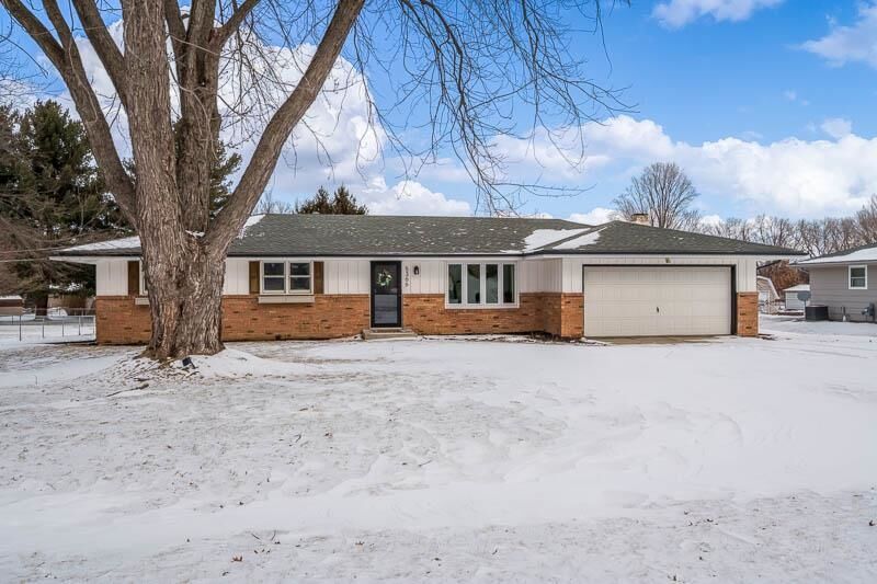 Property Photo:  5366 Elena Drive  IL 61108 