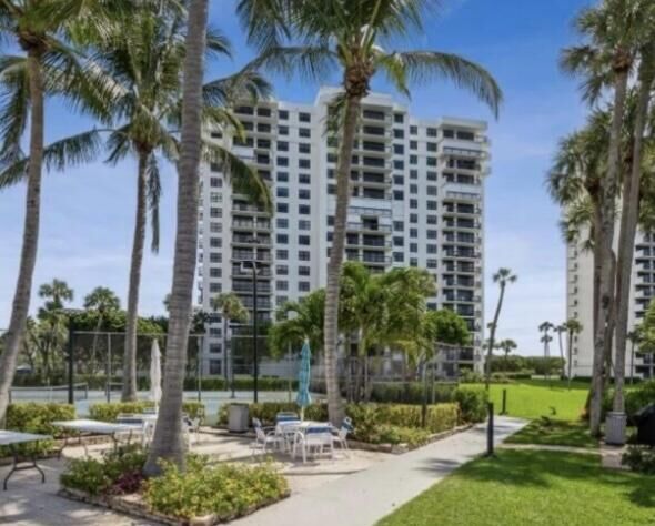 Property Photo: 2001 N Ocean Boulevard 305 FL 33431