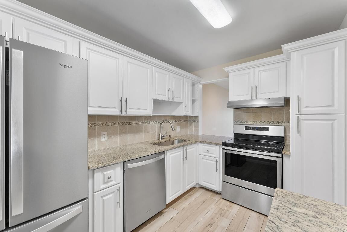 Property Photo:  4381 Trevi Court 305  FL 33467 