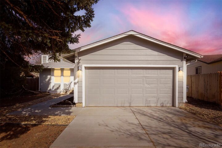 Property Photo:  3584 S Olathe Way  CO 80013 