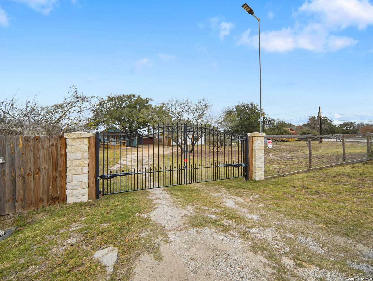 Property Photo:  429 Palo Alto  TX 78073 