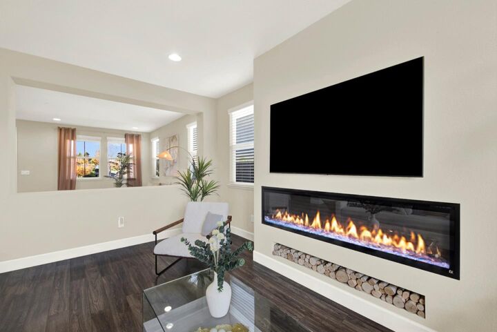 Property Photo:  307 Maverick Drive  CA 95687 