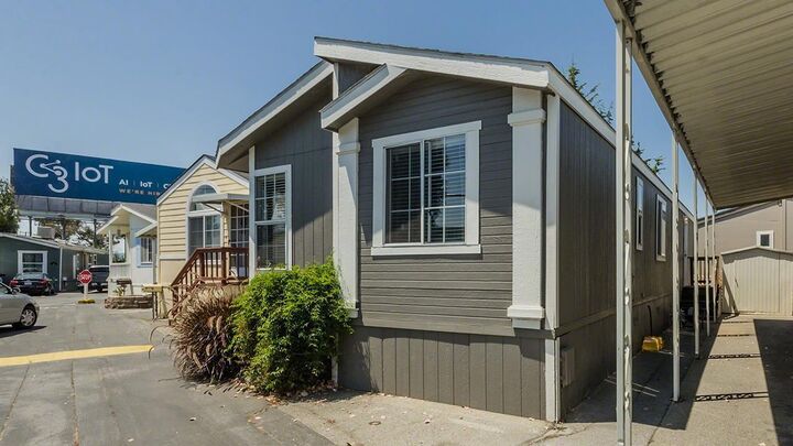 Property Photo:  3015 East Bayshore Road 316  CA 94063 