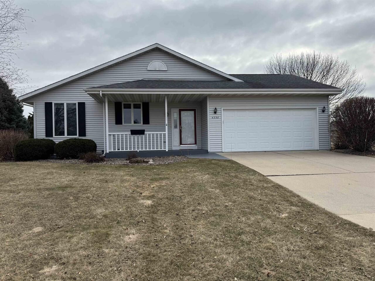 Property Photo:  4230 Greenbriar Drive 5  WI 53546 