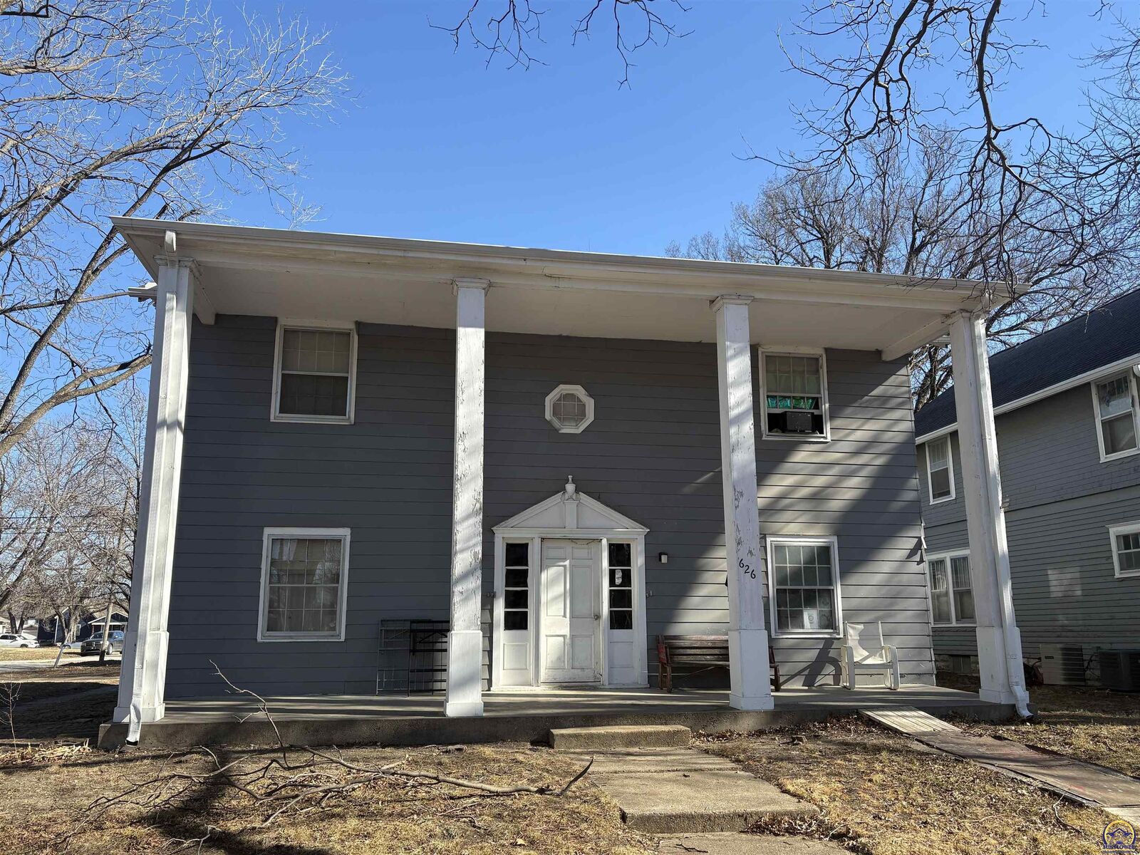 Property Photo:  622 Union St  KS 66801 