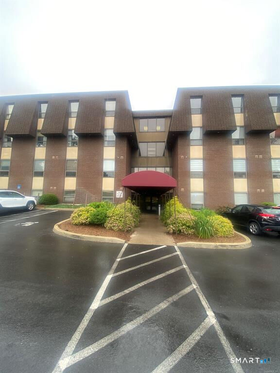 Property Photo: 57 North Street Ste 313 CT 06810