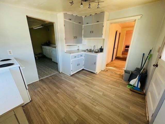 Property Photo: 307 N E OK 74085