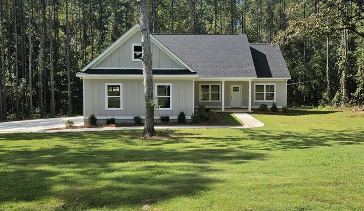 Property Photo: 415 Woodridge Lane GA 39827