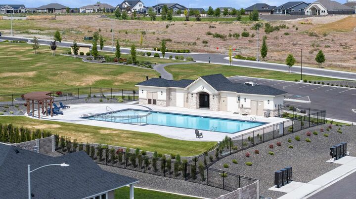 Property Photo:  2361 Siena Avenue  WA 99352 