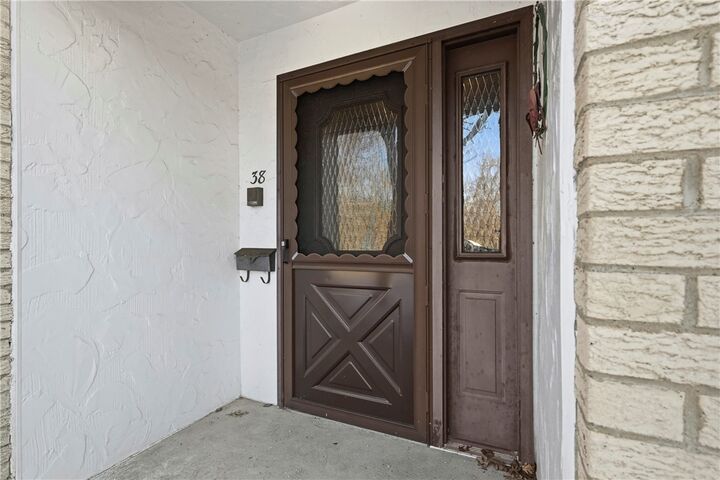 Property Photo:  38 Hiland Valley Ct C  PA 15229 