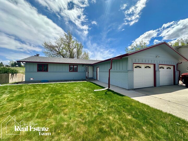 Property Photo:  1049 Cardiff  WY 82609 