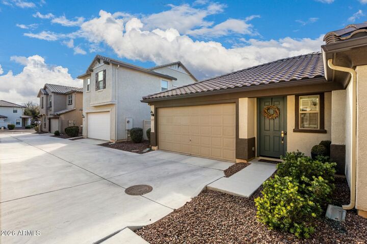 Property Photo:  4050 E Ranch Road  AZ 85296 