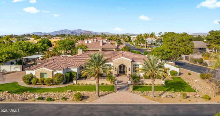 Property Photo:  3924 E Norcroft Circle  AZ 85215 