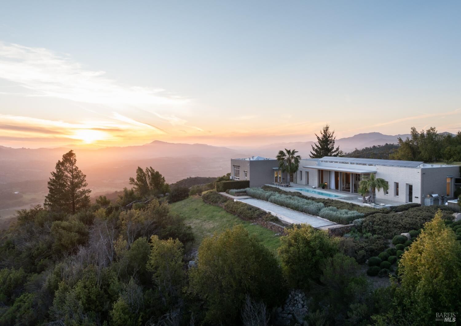 Property Photo:  2947 Cavedale Road  CA 95442 