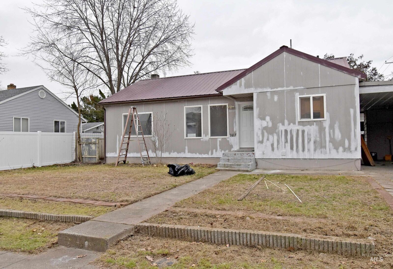 Property Photo:  907 Maple Street  WA 99403 