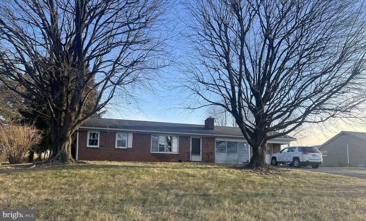 Property Photo:  13339 W Buchanan Trail W  PA 17236 