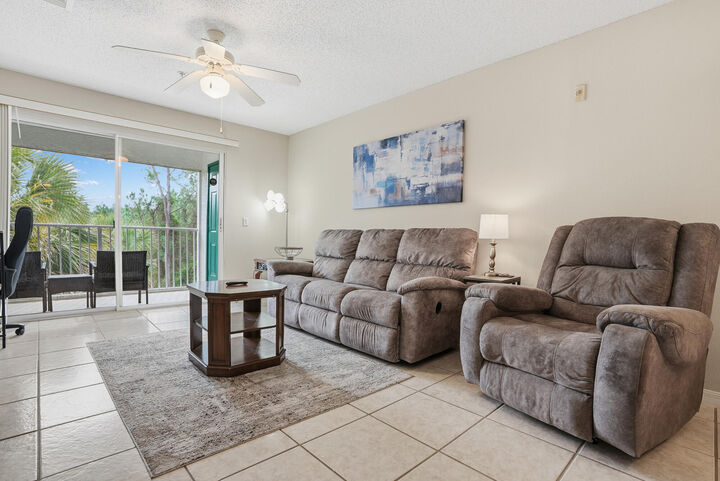 Property Photo:  4270 Calinda Lane 337  FL 32578 