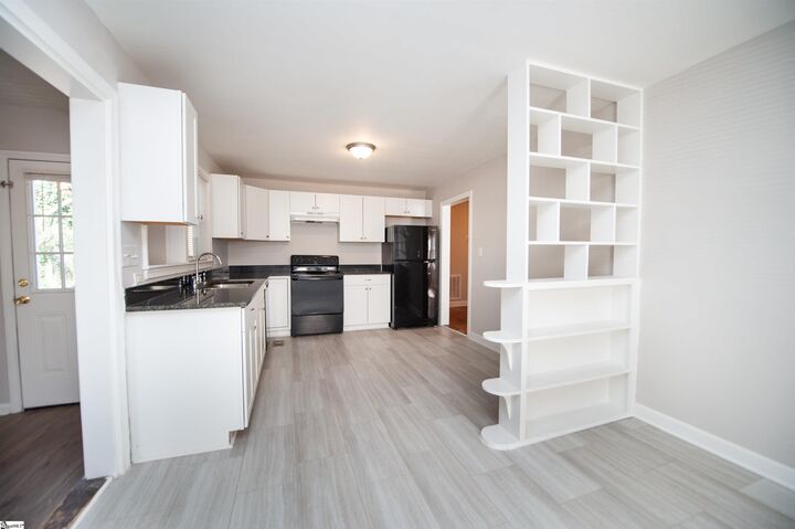 Property Photo:  821 Magness Drive  SC 29303 