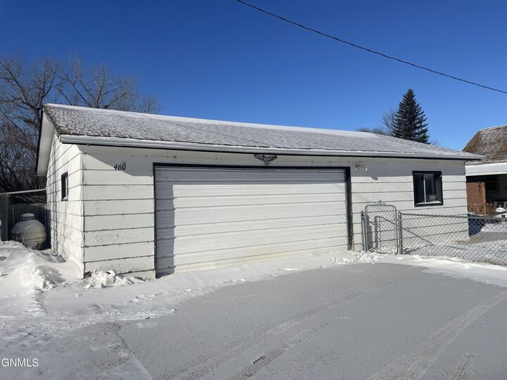 Property Photo: 460 3rd Street N ND 58421